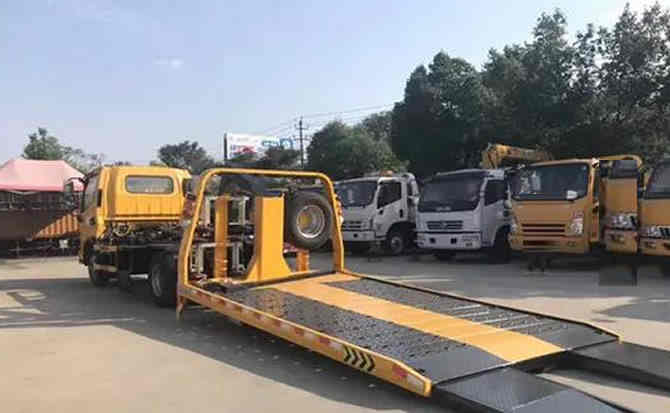 密山汽车中途维修案例